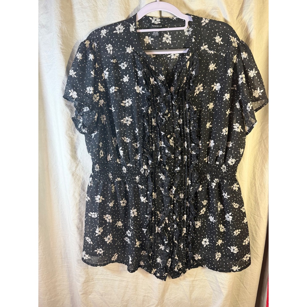Torrid Black Floral Polka Dot Ruffle Front Smocked Waist Chiffon Blouse Size 2
